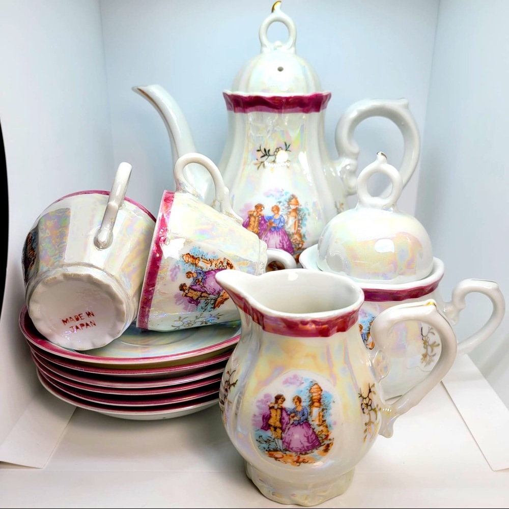 Hand painted tea set. Beautiful! Japan